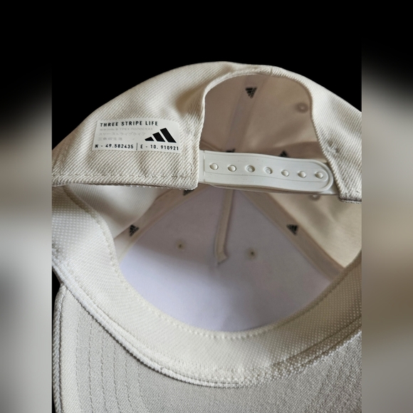 Adidas Men's Three Bar Structured Snapback Adjustable Fit Hat - NWOT - Picture 3 of 4